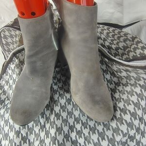 Steve Madden Gray Suede Heeled Boots